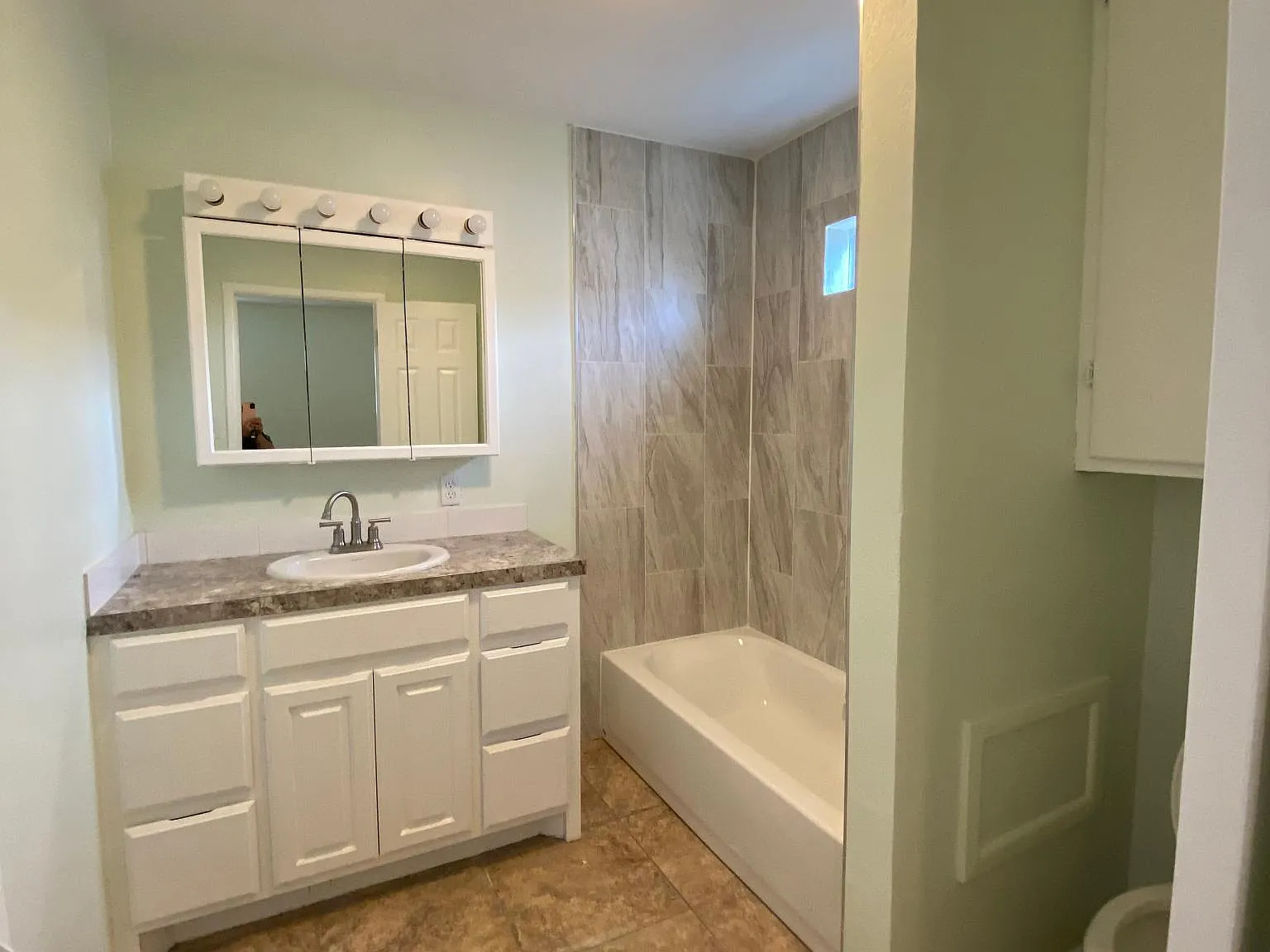 3 bed, 1312 sqft, $1,800 — Photo 3