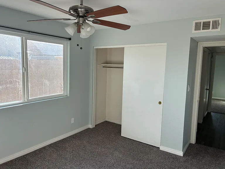 3742 W Sandra Ter — Photo 19