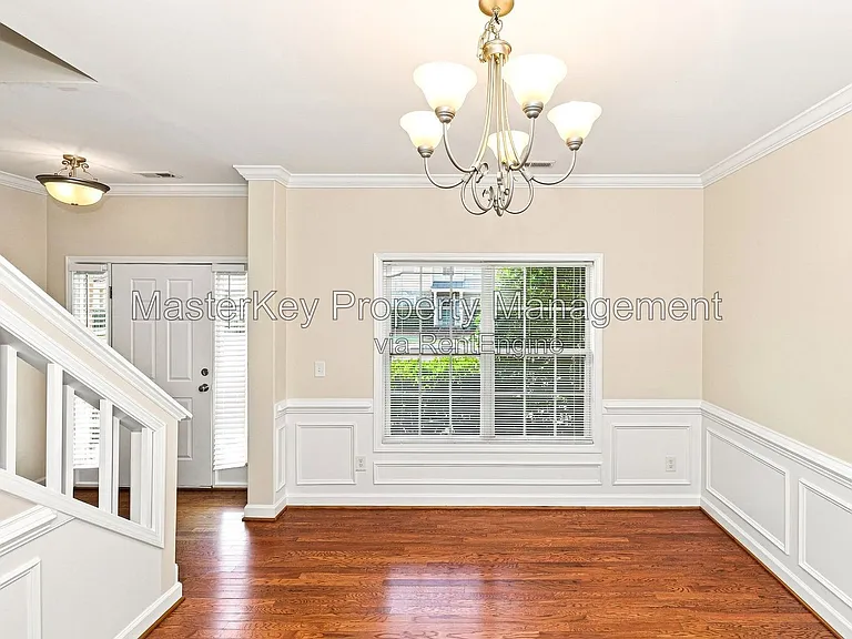 725 Keystone Park Dr — Photo 6