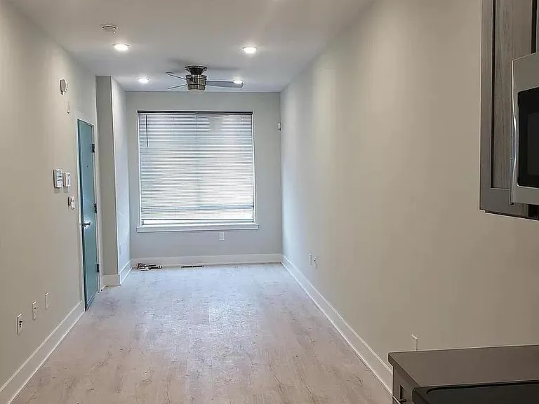 28 48th St #1 — Photo 3