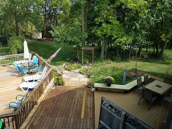 610' ft > 2 football fields