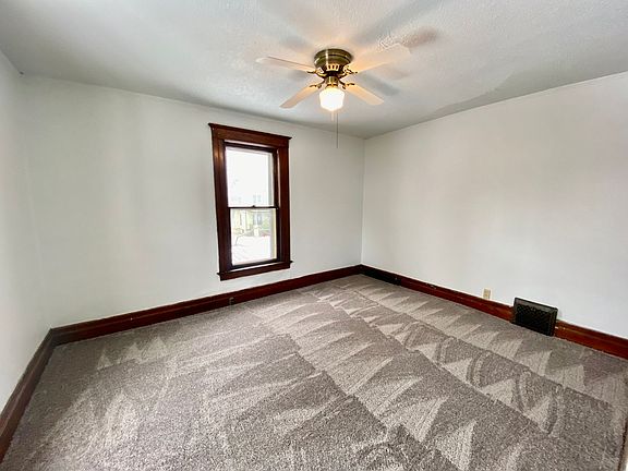 3rd image of 216 N Hamilton St APT 3