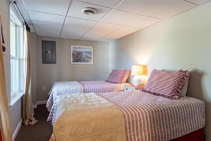 12 Noreast Ln — Photo 25