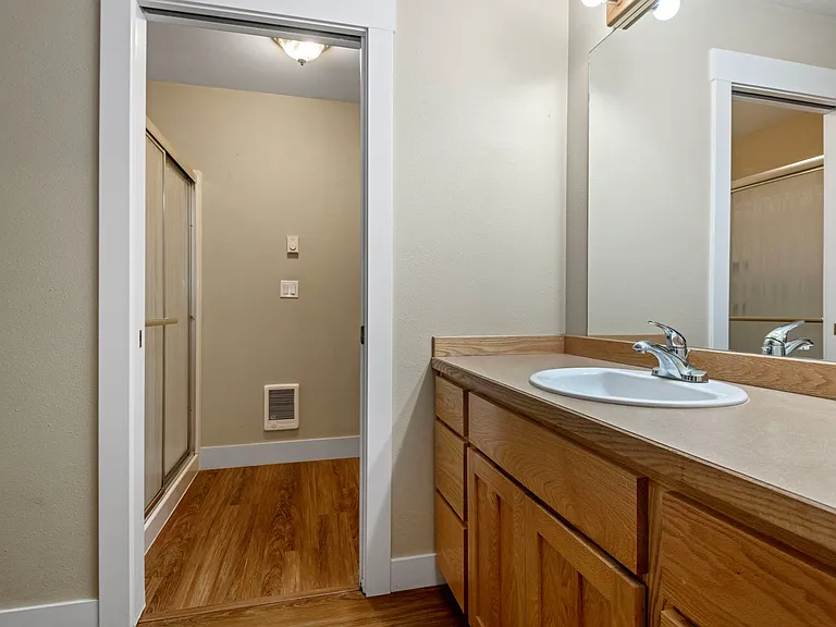 973 E Cascade Ave — Photo 11