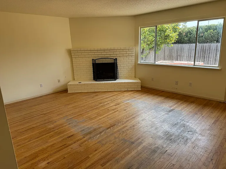 870 Pearl Dr — Photo 10