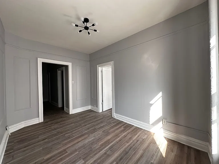 319 Summit Ave #5 — Photo 6