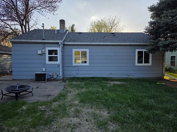 758 Mellette Ave SW, Huron, SD 57350
