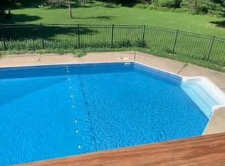 9 Royalty Ct, Florissant, MO