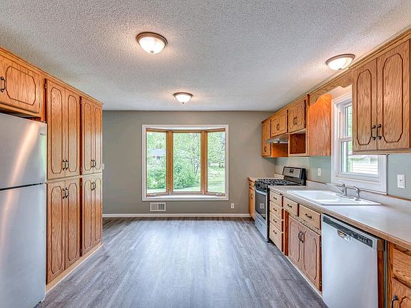 2nd image of 3453 190th Ave NE