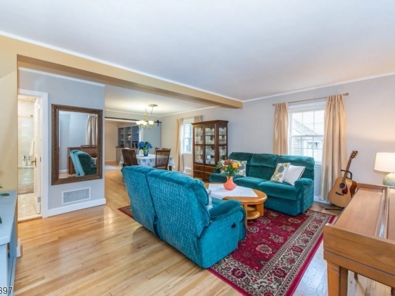 335 Elmwood Ter — Photo 4