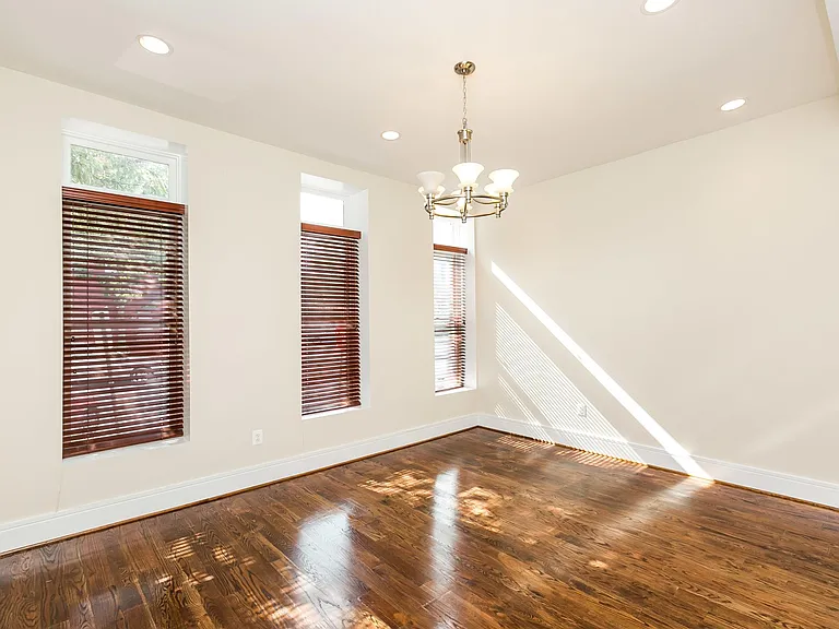 2201 E Fairmount Ave #A — Photo 14