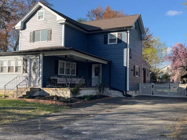 20 Maple Ave, Williamstown, NJ 08094