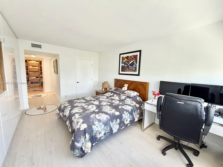 3140 S Ocean Dr #512 — Photo 50