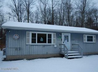 377 Maxatawny Dr, Pocono Lake, PA