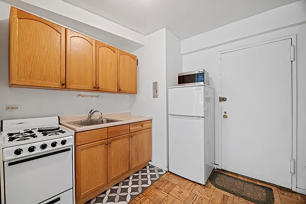 Rented by REAL New York | media 6