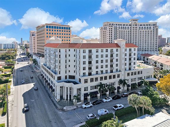 4th image of 2030 S Douglas Rd APT 703