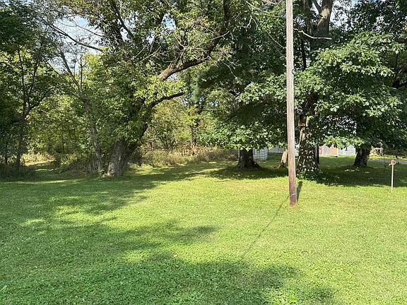 3rd image of N1101 Clark Ave