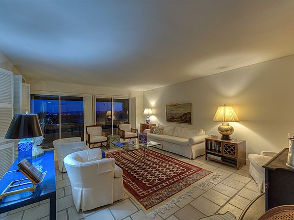 5th image of 4237 E Highlands Dr