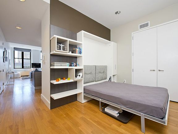 4th image of 421 W 54th St APT 5A