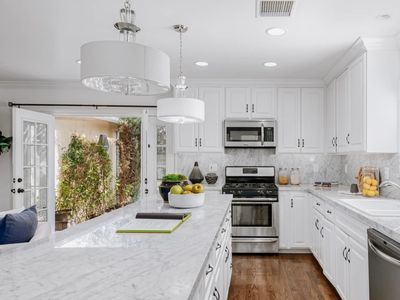 3712 S Muirfield Rd, Los Angeles, CA, 90016