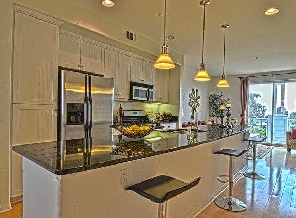 4th image of 795 Harbor Cliff Way Unit 198