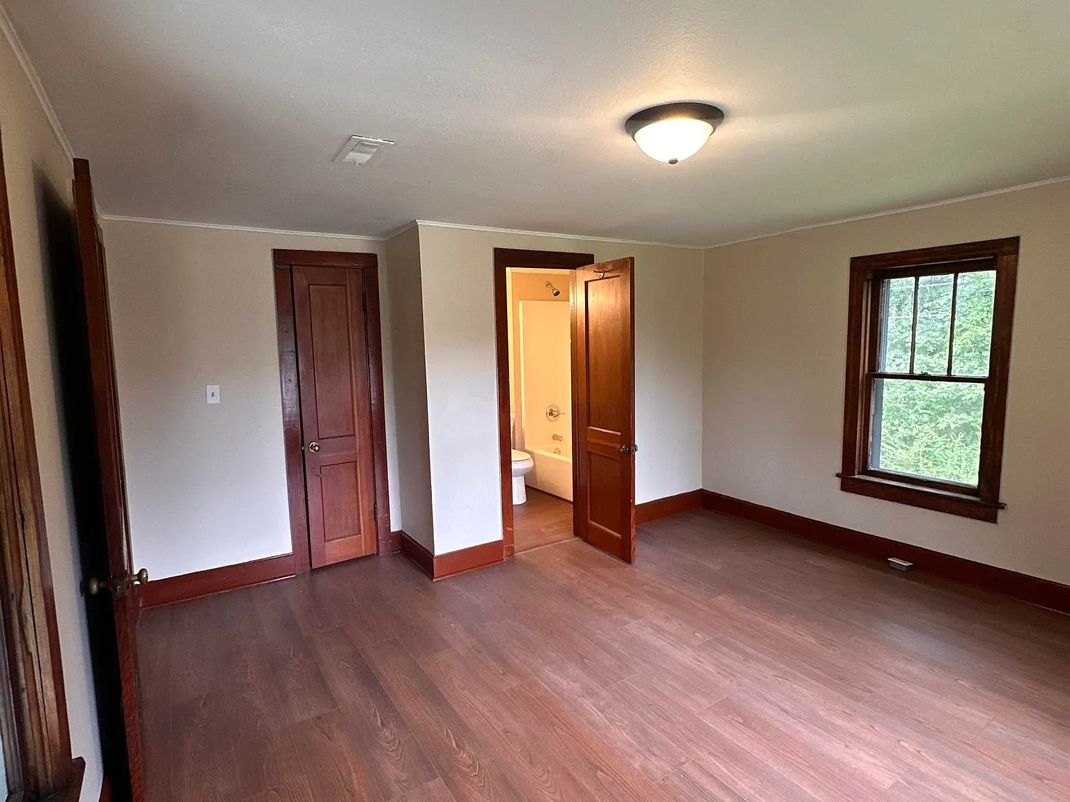 2 bed, 2.0 bath, 1200 sqft, $1,100 — Photo 4