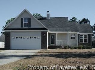 115 Holly Ln, Raeford, NC 28376