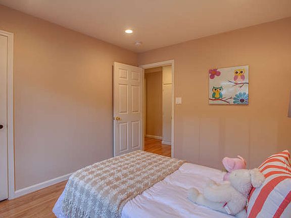 2nd image of 1157 Blackfield Dr