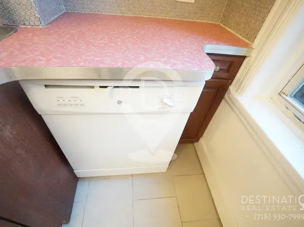 191 Kingston Avenue image 13 of 15