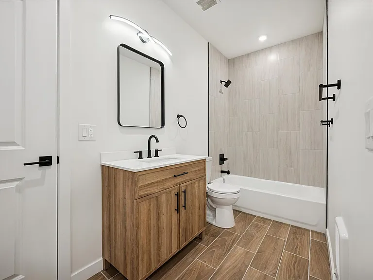5139 Wayne Ave — Photo 9