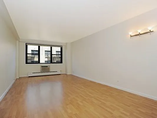 Sold by Citi Habitats | media 25