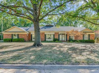 148 SW Fairlawn Rd, Topeka, KS 66606