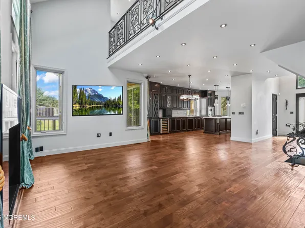 248 Navesink Court, Holmdel, NJ 07733