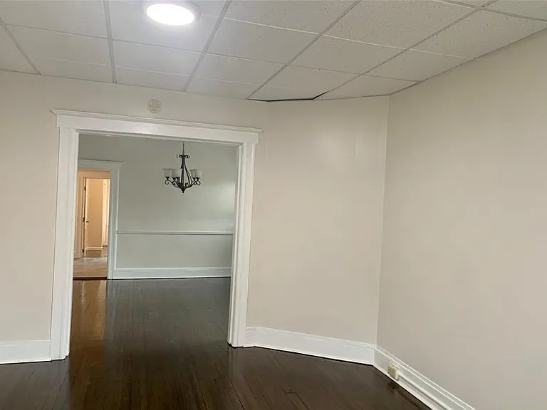 187 Franklin Ave #2F — Photo 5
