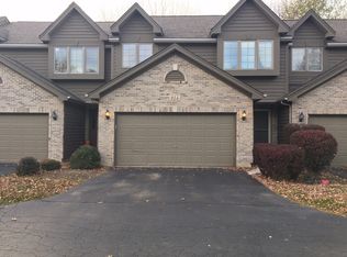 914 Ascot Dr #914, Elgin, IL 60123