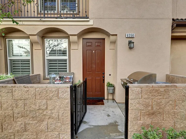 6356 Pegasus Ct — Photo 2