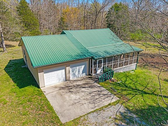 4th image of 251 Carter Ln