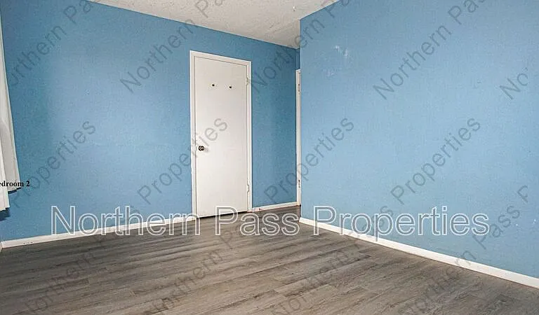 9538 Roanoke Dr — Photo 15