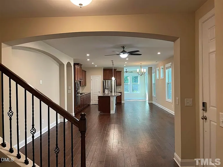 811 Rymark Ct — Photo 3