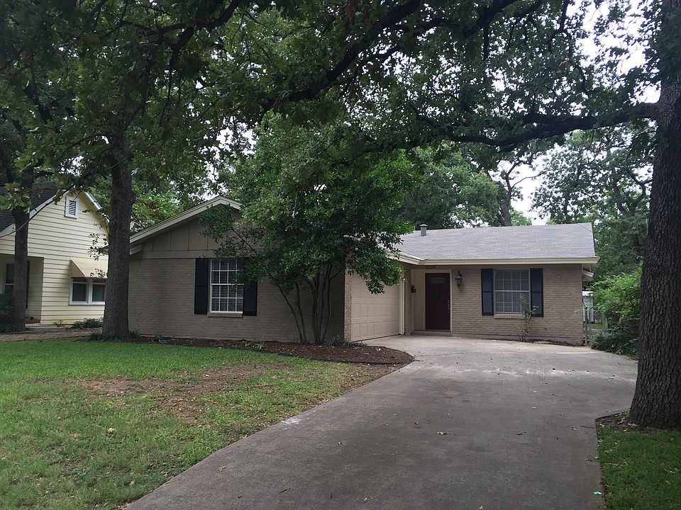 1st image of 2329 Lotus Ave