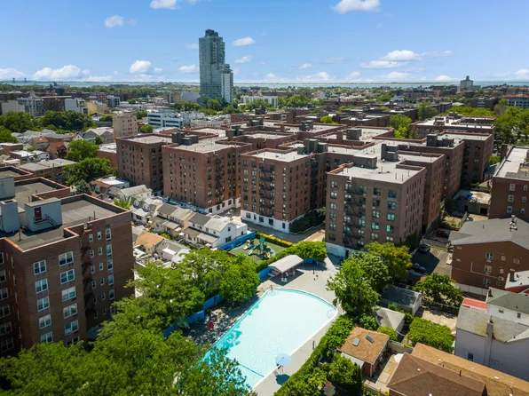 2546 East 13th Street image 2 of 24