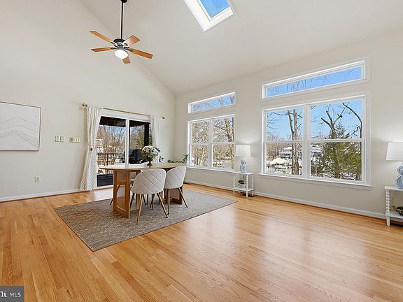 4th image of 4119 Waterview Dr