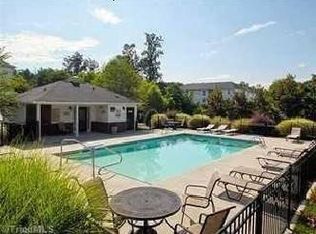 4302-3B Timberbrooke Dr, Greensboro, NC 27409