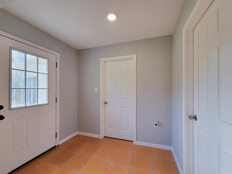 12422 Mylla St — Photo 21
