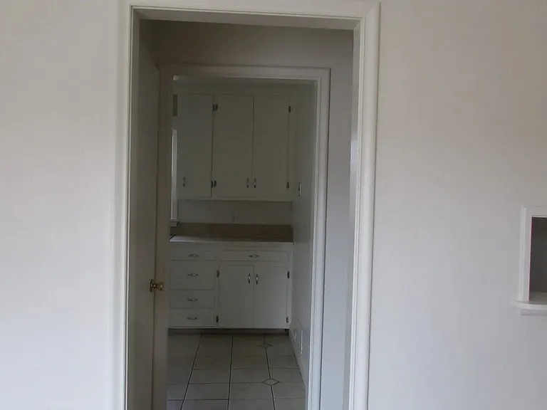 1456 E Elm St — Photo 18