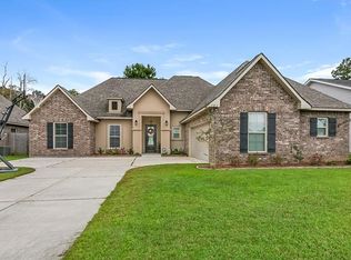 462 J J Ln, Covington, LA 70433