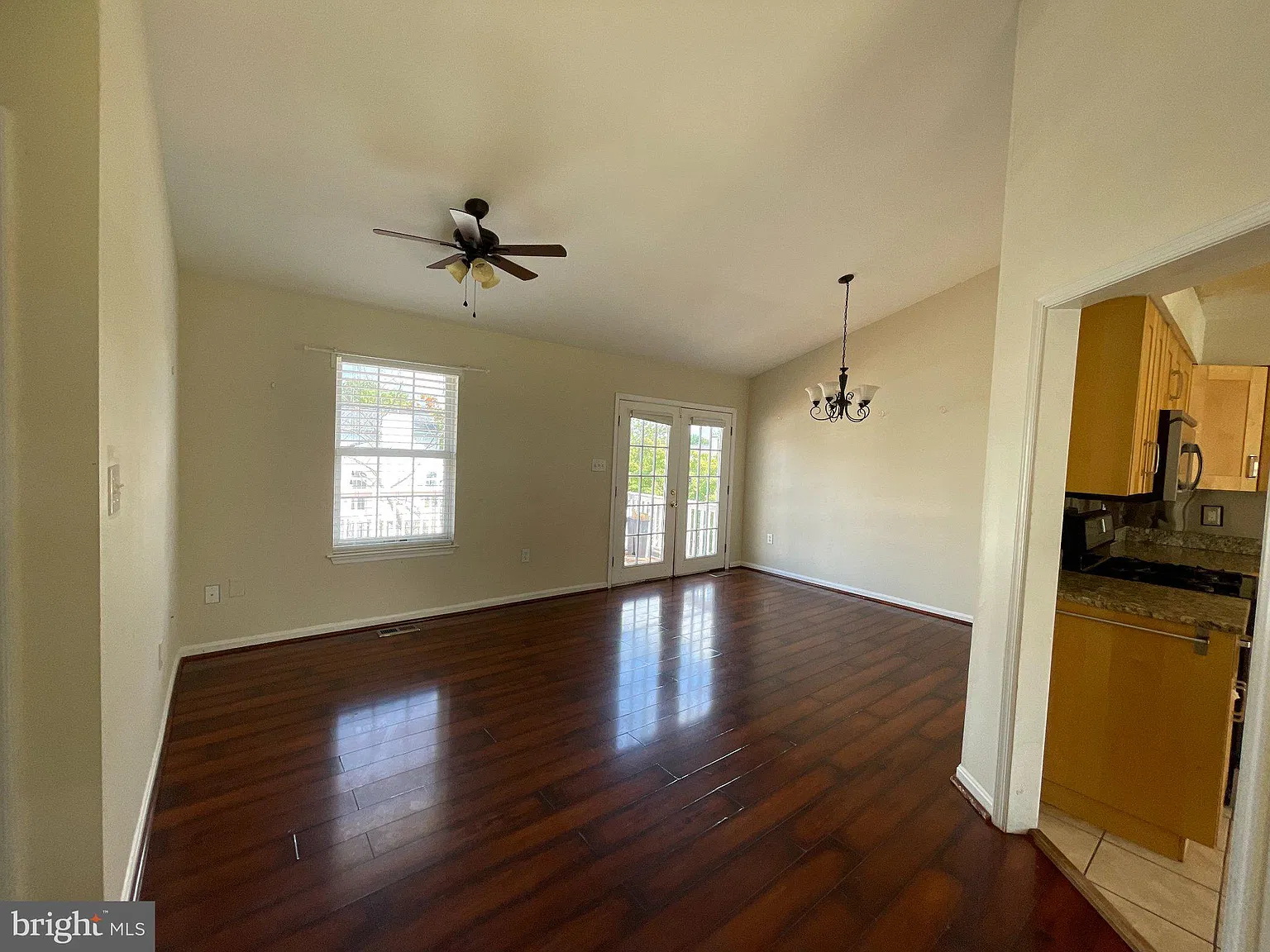 4 bed, 3.0 bath, 1788 sqft, $2,800 — Photo 3