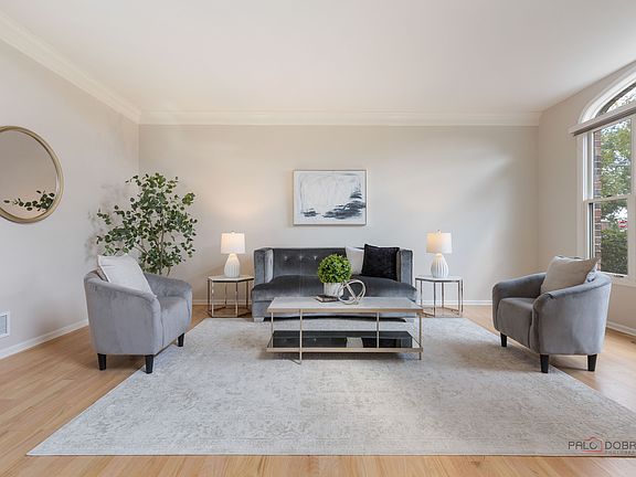 5th image of 818 W Lukas Ave