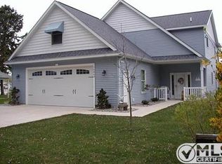 16863 Carlson St, Spring Lake, MI 49456