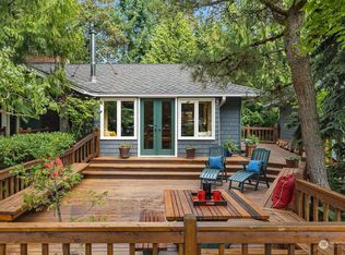 8010 SE 70th Pl, Mercer Island, WA